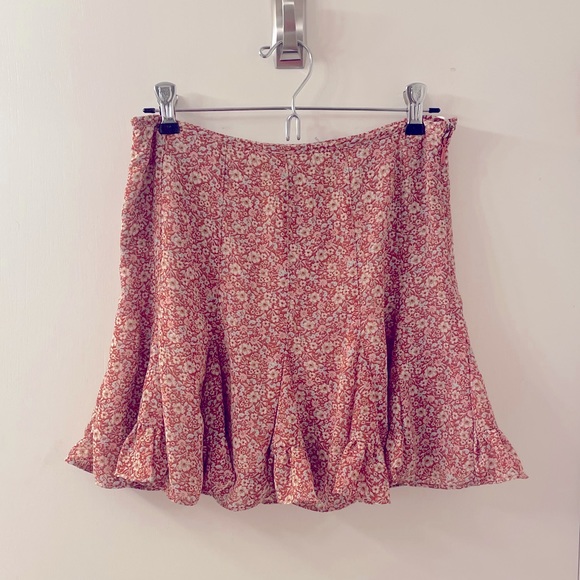 Red Floral VICI skort - size small - Picture 1 of 3